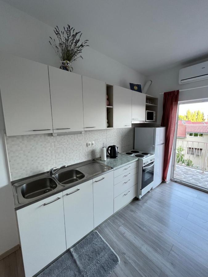 Apartman Ivica Omis Exterior photo