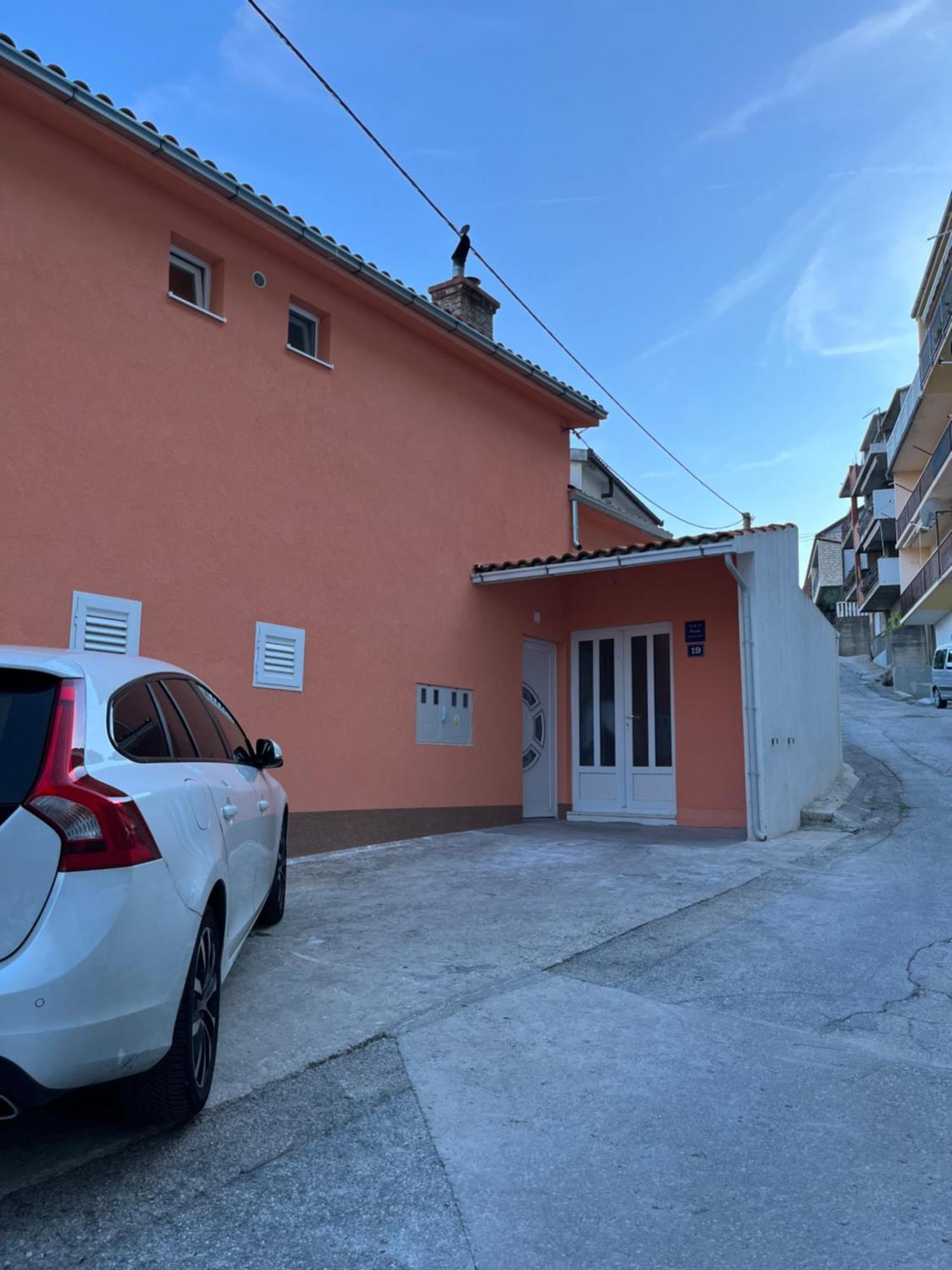 Apartman Ivica Omis Exterior photo